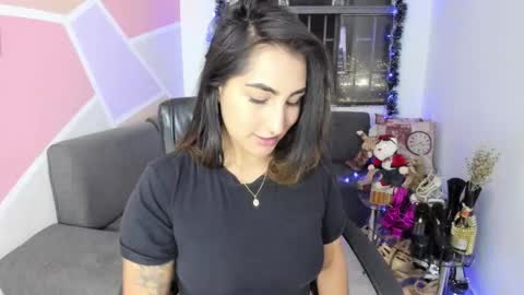   online show from December 14, 2025, 12:05 am