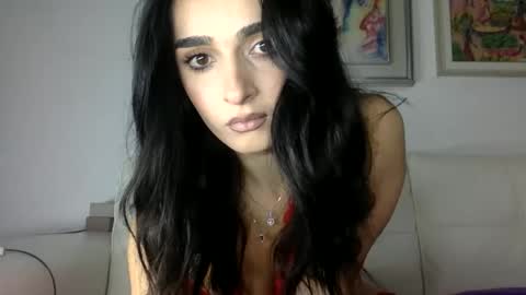 Snapshot of maiamaiamaia chatting on October 15, 2025, 2:01 am maia online show from October 15, 2025, 2:01 am