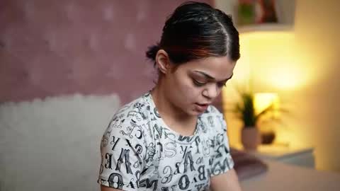  Maia  online show from February 22, 2026, 11:47 pm