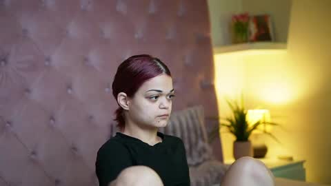  Maia  online show from April 15, 2026, 7:43 pm