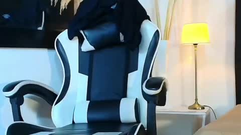 maicolparker0 online show from May 29, 2026, 1:20 pm