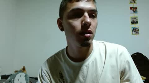 Snapshot of maiki_foxx chatting on November 10, 2025, 1:48 am Maiki online show from November 10, 2025, 1:48 am