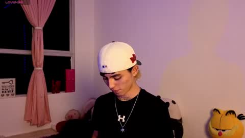 maiky_cooper01 online show from April 13, 2026, 4:18 am