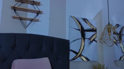 Mailin online show from September 12, 2025, 10:32 pm