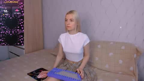 Snapshot of mailin_harrington chatting on February 7, 2026, 3:32 am Your kitty online show from February 7, 2026, 3:32 am