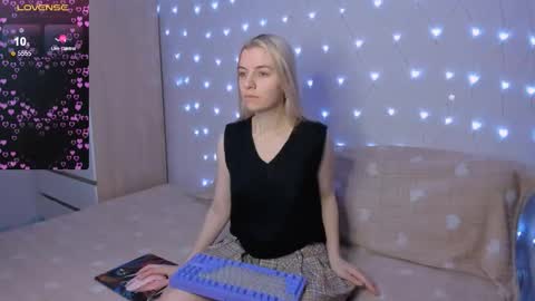 Snapshot of mailin_harrington chatting on February 9, 2026, 4:44 pm Your kitty online show from February 9, 2026, 4:44 pm