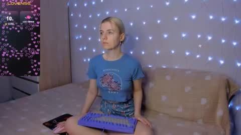 Snapshot of mailin_harrington chatting on February 16, 2026, 4:03 pm Your kitty online show from February 16, 2026, 4:03 pm