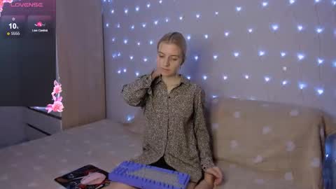 Snapshot of mailin_harrington chatting on February 22, 2026, 3:32 pm Your kitty online show from February 22, 2026, 3:32 pm