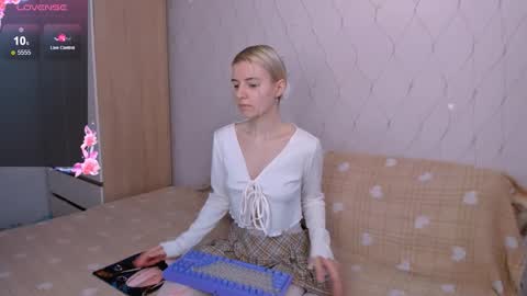 Snapshot of mailin_harrington chatting on February 24, 2026, 2:42 am Your kitty online show from February 24, 2026, 2:42 am