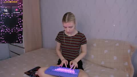 Your kitty online show from March 26, 2026, 2:39 am