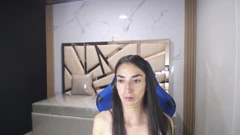 Maily online show from November 11, 2025, 3:06 am