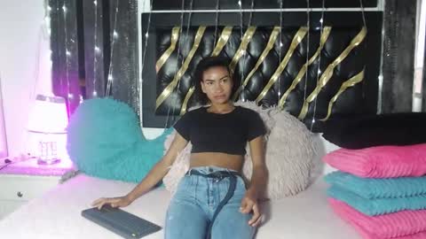 mailyn_gold online show from March 4, 2026, 11:49 am