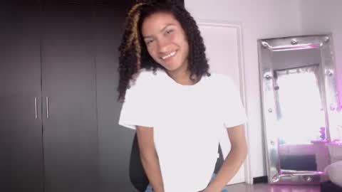 mailyn_gold online show from June 23, 2026, 12:47 pm