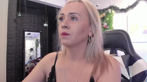 Carolina Barrantes Munera online show from January 4, 2025, 11:11 am