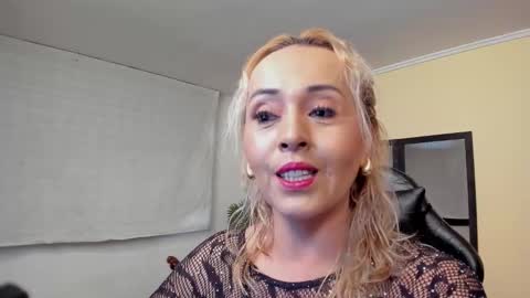 Carolina Barrantes Munera online show from September 12, 2025, 11:21 am