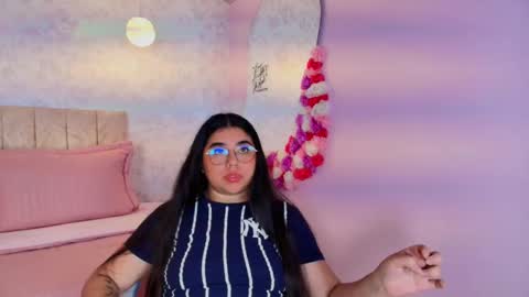 mailyn_rose online show from October 22, 2025, 2:17 pm