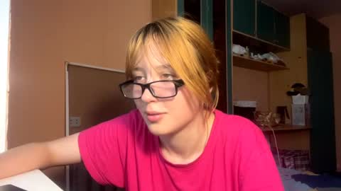 Evie online show from June 13, 2026, 1:20 pm