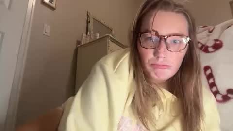 maisystellaxx online show from March 15, 2026, 4:51 am