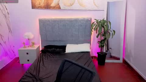 MAITE STONE1 online show from March 14, 2026, 4:07 am