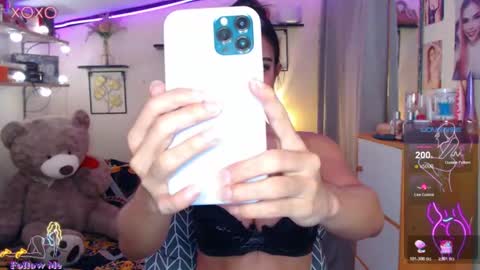 Snapshot of majestic_bella chatting on June 15, 2026, 4:47 am Bella online show from June 15, 2026, 4:47 am