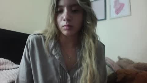 majo_gomezz online show from February 3, 2026, 2:53 am