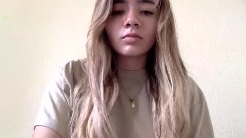 majo_gomezz online show from May 25, 2026, 4:35 pm