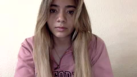 Snapshot of majo_gomezz chatting on June 27, 2026, 5:01 am majo_gomezz online show from June 27, 2026, 5:01 am