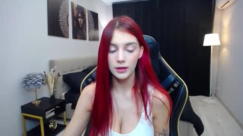 Chloe online show from December 1, 2025, 2:27 am