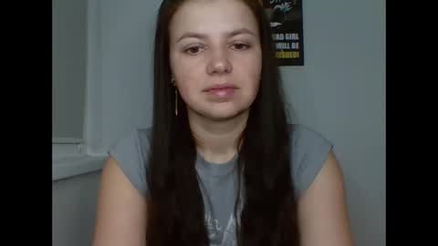 make_mesmile online show from February 25, 2026, 5:44 pm