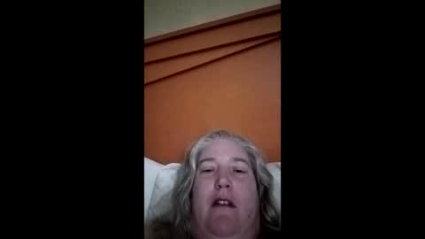 makemesmilef online show from April 20, 2026, 3:42 am