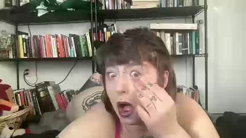 makeopaloh online show from October 17, 2025, 8:44 pm