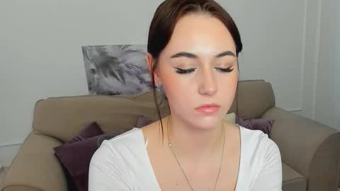 makeyouehappy online show from November 23, 2025, 11:54 am