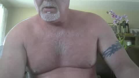 makinit0808 online show from May 21, 2026, 8:49 pm