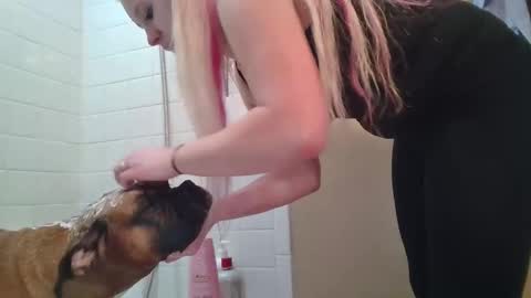 Snapshot of makinziirain chatting on February 25, 2026, 1:37 am KarizmaticKitten online show from February 25, 2026, 1:37 am