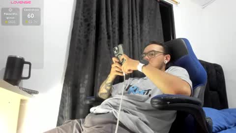 Snapshot of male_pussy chatting on June 19, 2026, 12:59 am ADAM online show from June 19, 2026, 12:59 am