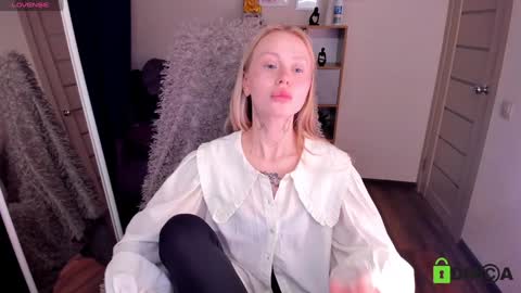 Snapshot of malenaernman chatting on January 16, 2025, 1:25 pm Malena online show from January 16, 2025, 1:25 pm