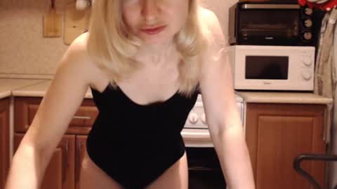 Snapshot of malenamila chatting on February 4, 2026, 9:20 pm Malena online show from February 4, 2026, 9:20 pm