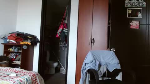 Malita online show from October 9, 2025, 5:11 pm