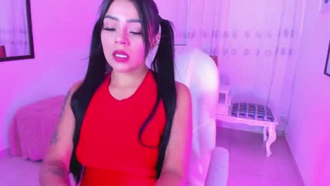 Snapshot of mallorie_owens chatting on April 22, 2026, 5:47 pm Mallorie online show from April 22, 2026, 5:47 pm