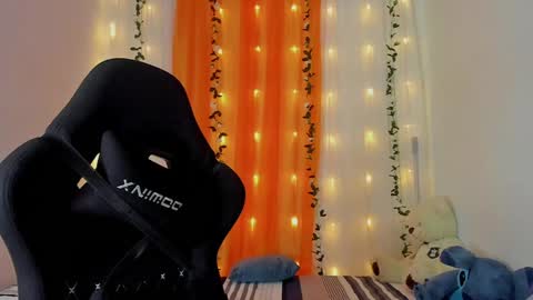  MaLlYs1  online show from December 6, 2024, 7:56 pm