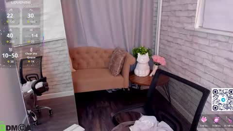 malvinadream online show from September 30, 2025, 1:43 am
