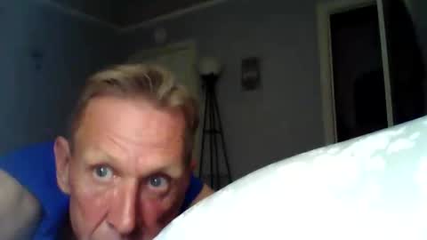 Snapshot of man4latinimennow chatting on April 2, 2026, 5:38 am man4latinimennow online show from April 2, 2026, 5:38 am