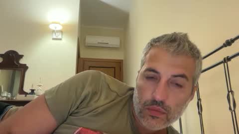 manager82 online show from September 22, 2025, 9:22 am