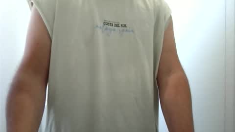 Snapshot of manbroadcasting001 chatting on February 19, 2026, 2:51 am manbroadcasting001 online show from February 19, 2026, 2:51 am