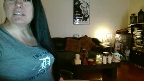 mandaloriangirlsfight online show from March 8, 2026, 6:01 pm