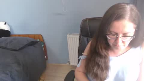 mandarinka28 online show from July 1, 2026, 11:23 am