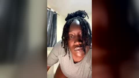 Missdarkchocolate online show from July 8, 2026, 7:13 am
