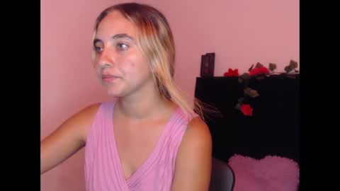 Snapshot of mandyy_petite chatting on October 14, 2025, 8:09 pm mandy sofi online show from October 14, 2025, 8:09 pm