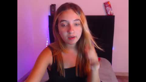 Snapshot of mandyy_petite chatting on October 17, 2025, 2:59 am mandy sofi online show from October 17, 2025, 2:59 am