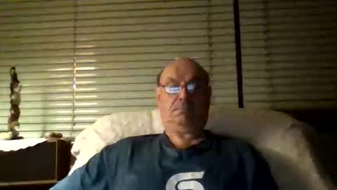 manes5858 online show from May 18, 2026, 8:03 pm